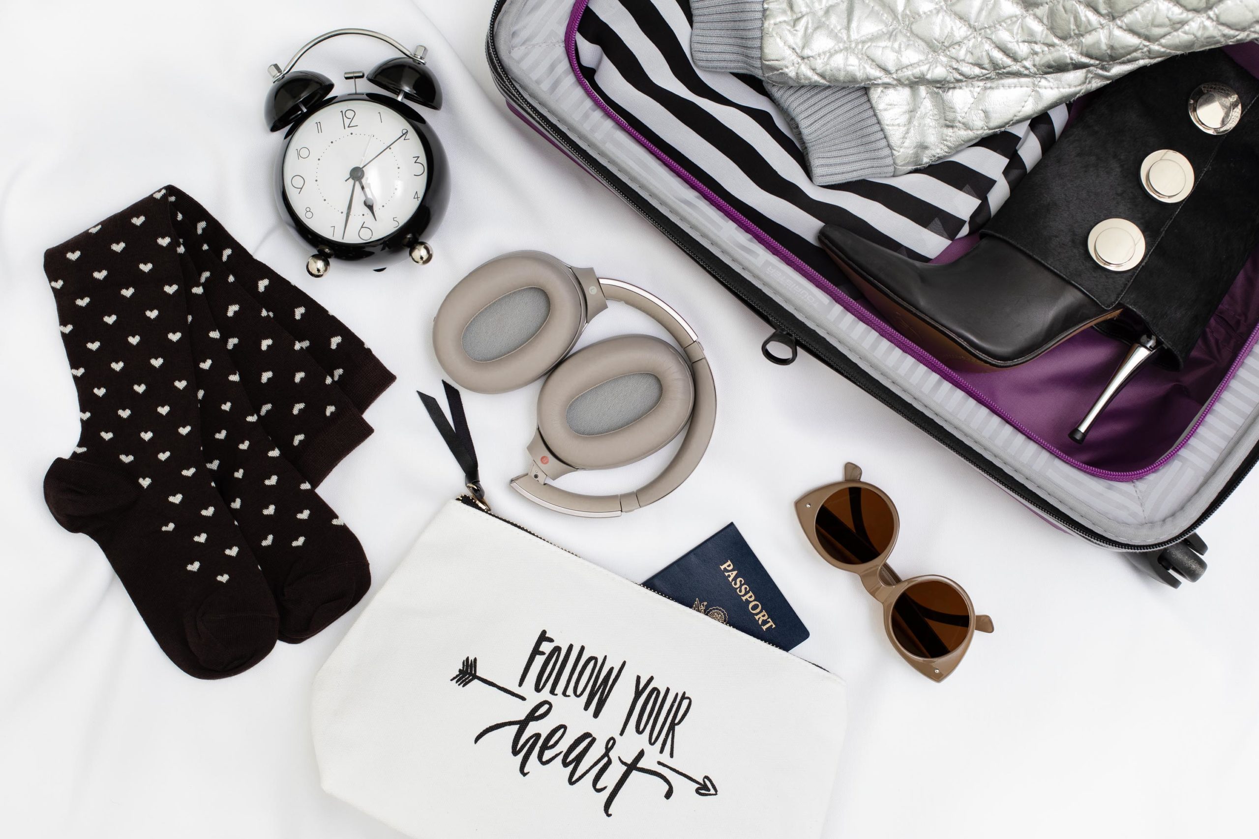 Flatlay for American Tourister_ProductPhotography_LetiKugler